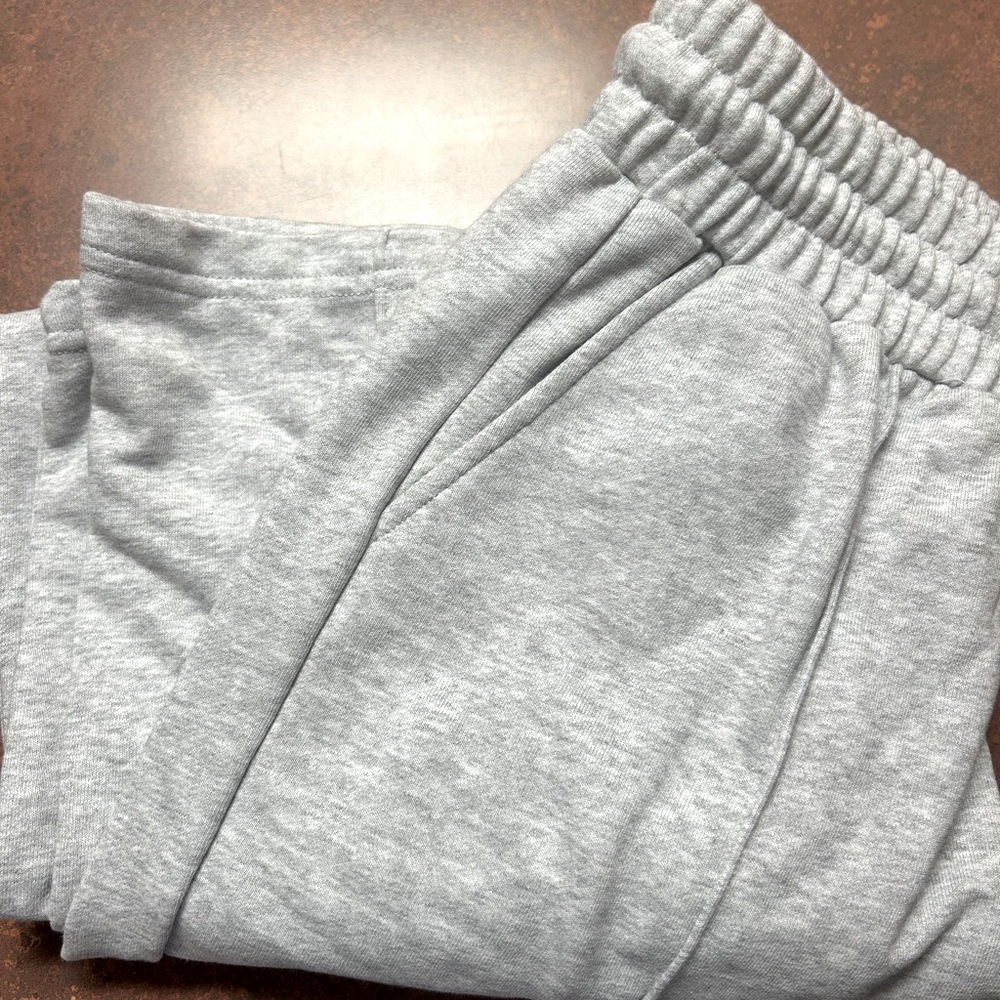 CUTE grey straight leg sweat pants